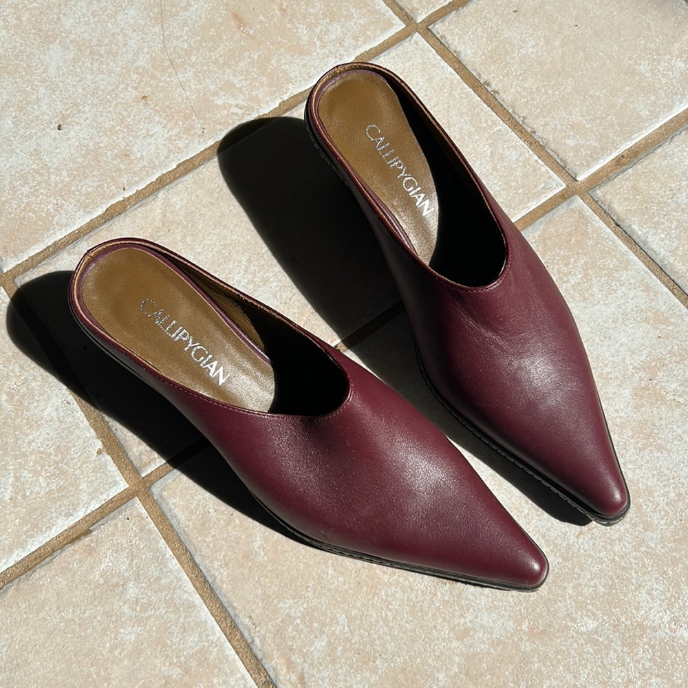 Leather Callipygian heeled mule